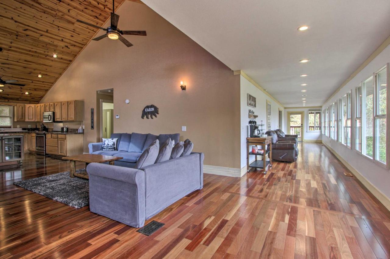 Luxe With Covered Pool And Smoky Mountain Vistas * Sevierville